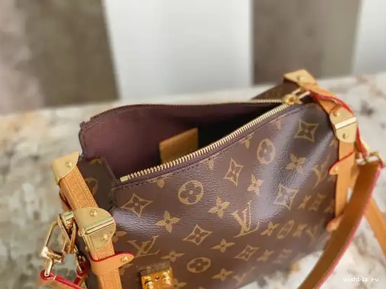 WIS LOUIS VUITTON TRUNK SIDE MM 0427